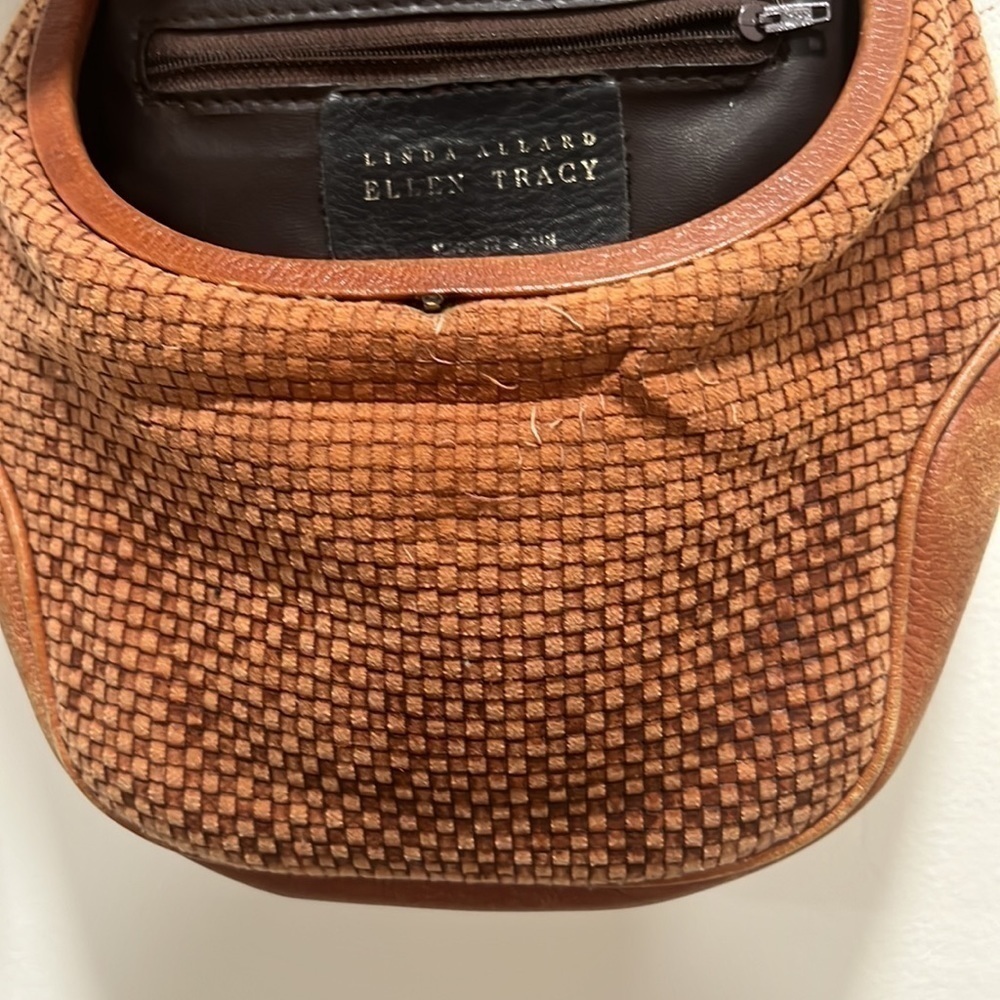 𝅺VINTAGE Ellen Tracy Linda Allard Shoulder Bag Woven Leather Snap Closure - Picture 10 of 12